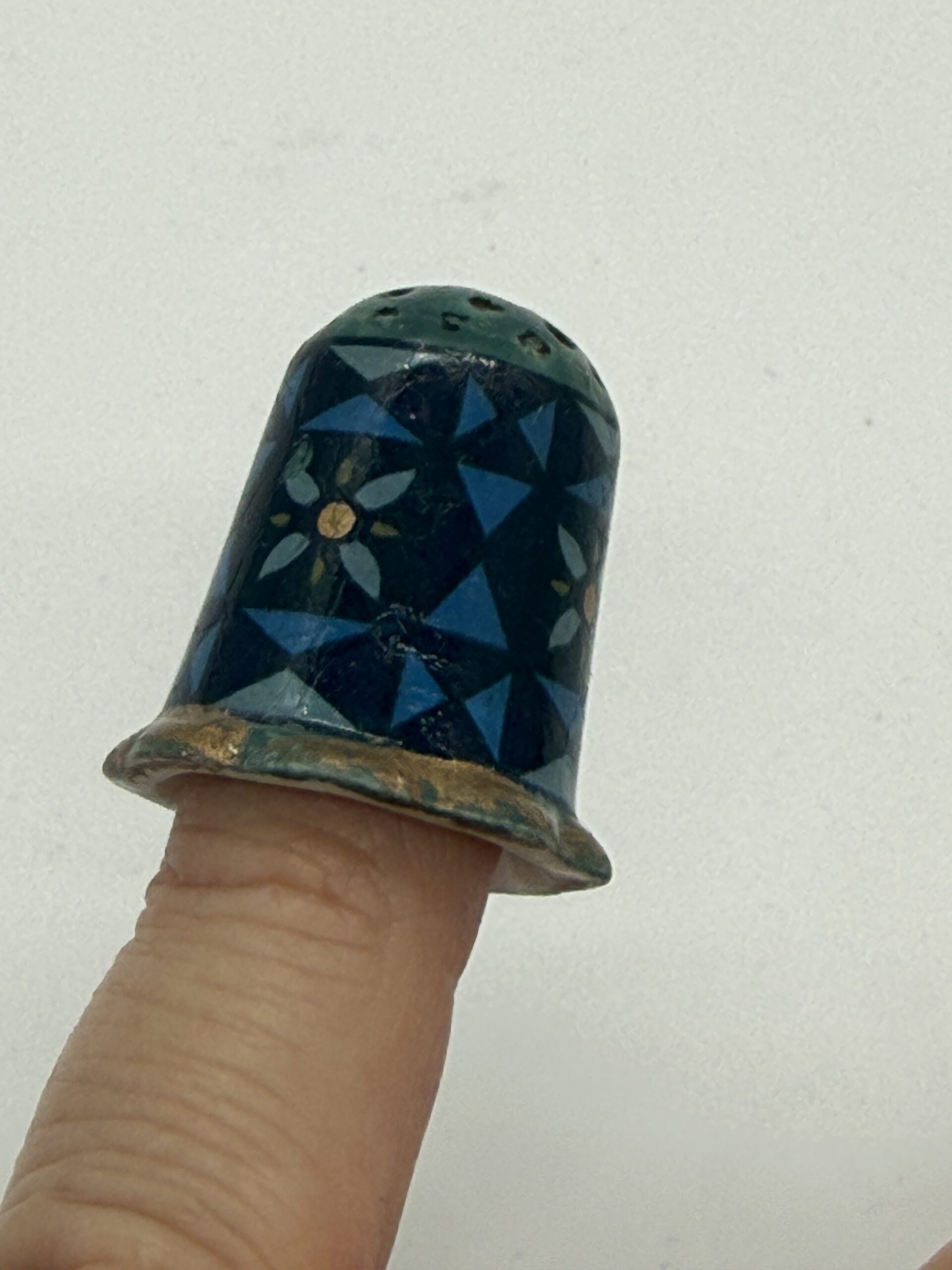 Vintage Porcelain Thimble - Quilted design - Image 2